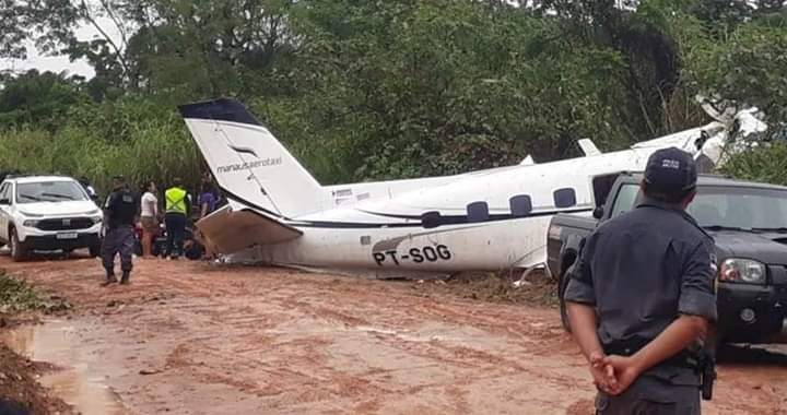 Avião ca! em Goiás e infelizmente nele estava 0 querido Le…Ver mais