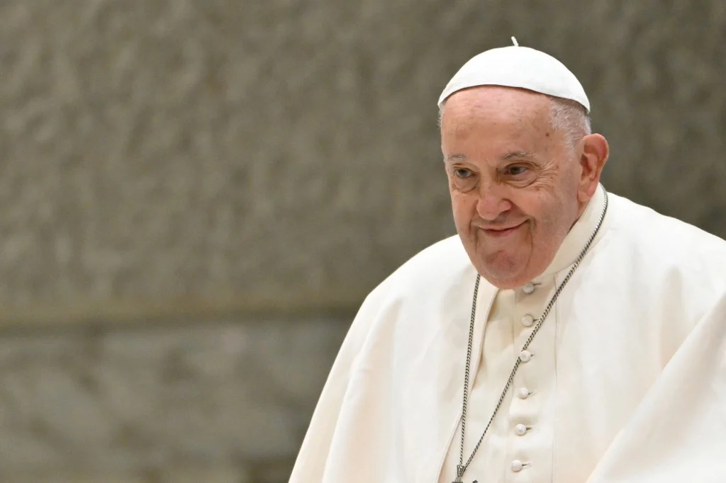 Médicos Do Vaticano Acabam De Divulgar Real Estado Do Papa “Ele Tem Apenas Alguns… Ver Mais