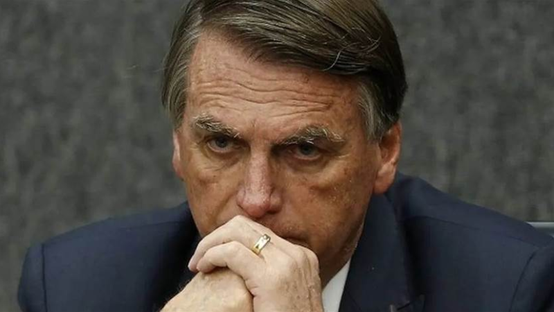 NÃO TEVE JEITO: Em plena Quinta-Feira Bolsonaro fica sabendo que vai ser… Ver mais