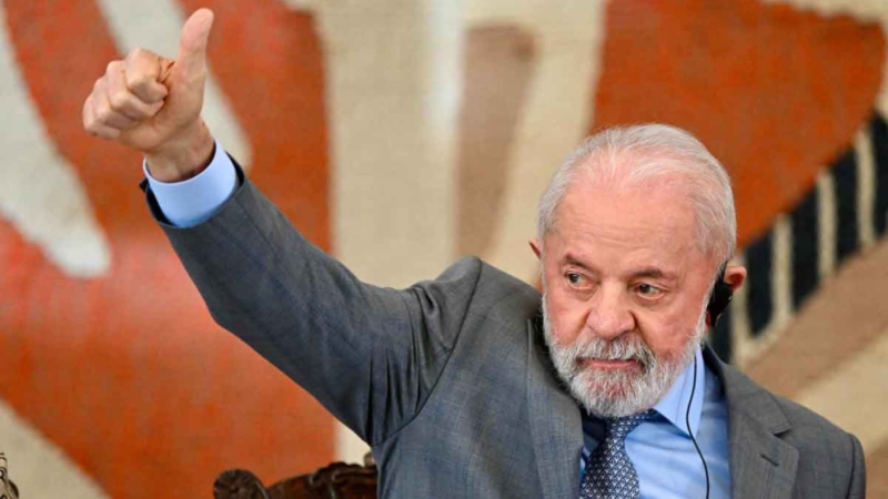 Fim da reeleição impede candidatura de Lu… Ver mais