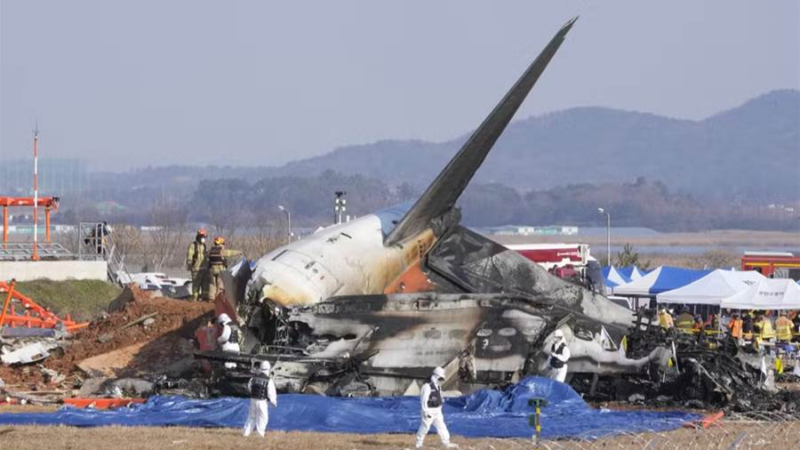 FOI CONFIRMADO: Avião acaba de CAIR, e nele estava os 4 queridos int… Ver mais
