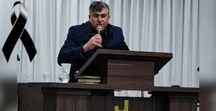 Pastor morre durante pregação ele tinha acabado de fazer s…Ver mais