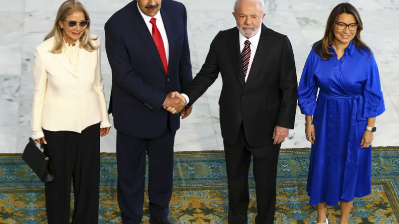 URGENTE: Presidente Lula e a esposa acaba de ser…Ver mais