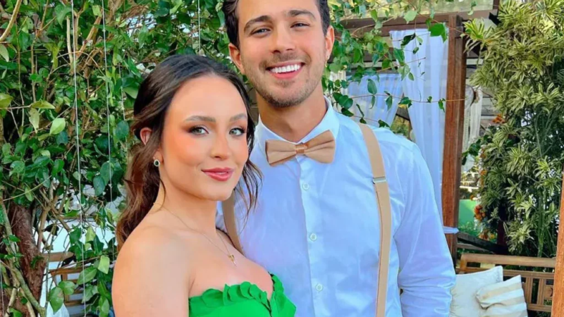 Esposo de Larissa Manoela Quebra Silêncio Sobre a Atriz: ‘Ela Gosta de Bu…ver mais