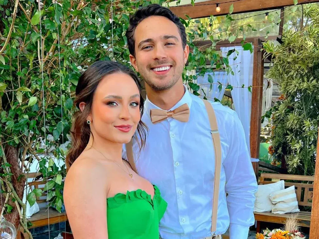 Esposo de Larissa Manoela Quebra Silêncio Sobre a Atriz: ‘Ela Gosta de Bu…ver mais