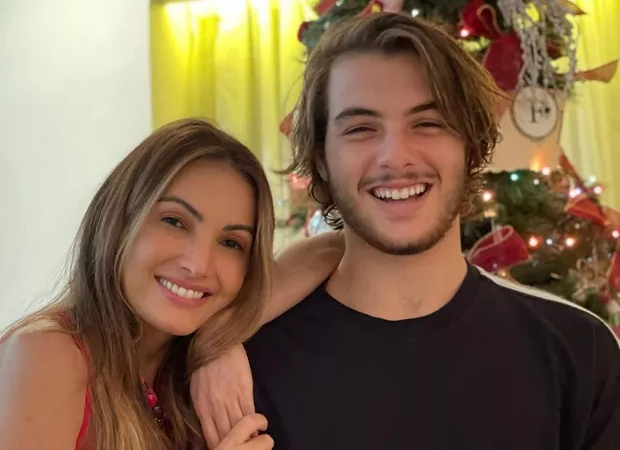 Após infecção Filho da apresentadora Patrícia Poeta está com HI…’Ver mais