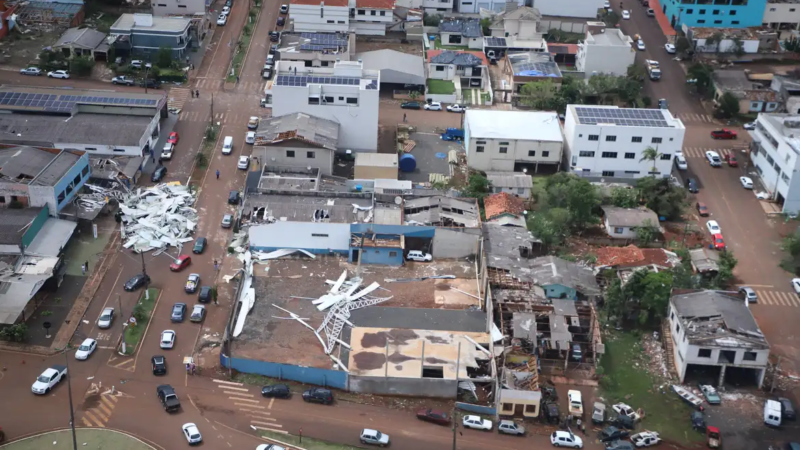 Jovem que m0rreu em tornado no PR mandou mensagem para o pai dizen…Ver mais