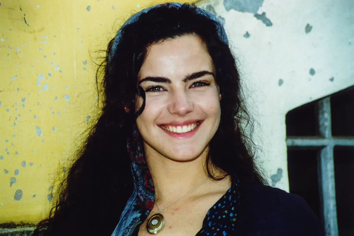 Ana Paula Arósio reaparece aos 49 anos, ela está com câ…Ver mais