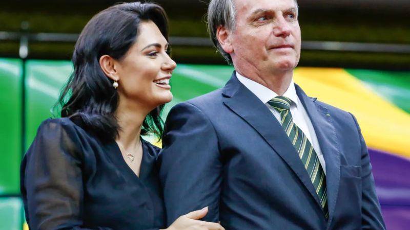 Após comemorar prisão de Bolsonaro, José de Abreu recebe casti…ver mais