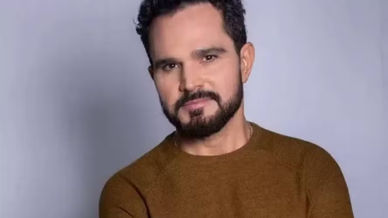 Zezé de Camargo acaba de ser Pres…ver mais