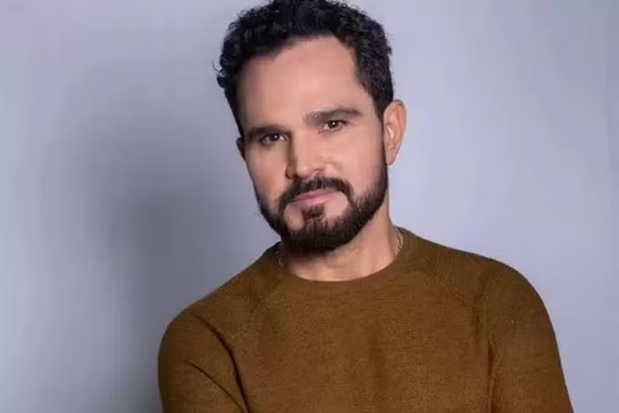 NESTA MANHÃ Luciano Camargo acaba de ser…Ver mais