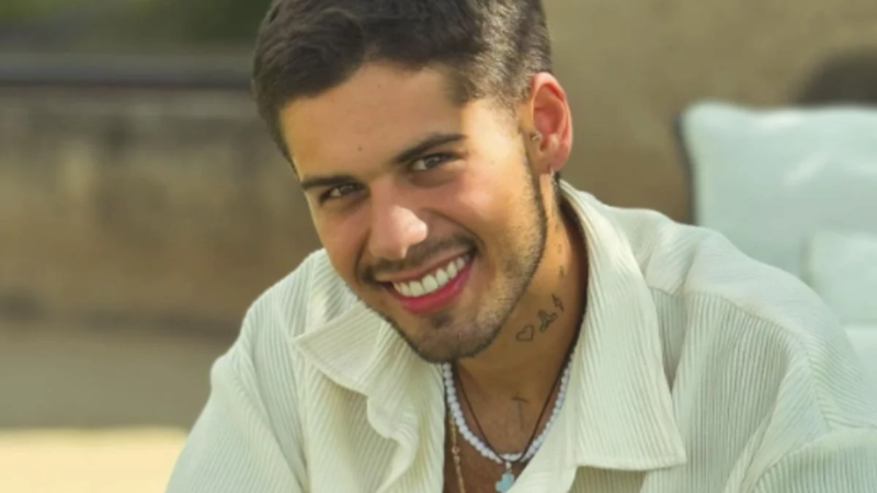 ACABOU! Ana Castela revela o verdadeiro motivo, ele me ba…Ver mais