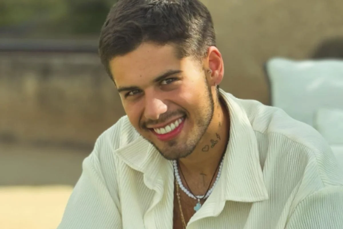 Após término, Virginia manda recado para Zé Felipe você é um vag ….ver mais