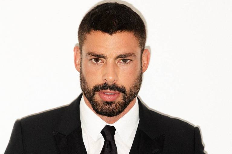 Cauã Reymond com o novo namo…Ver mais