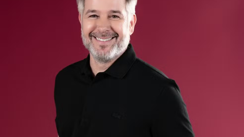 Murilo Benício abre o jogo e assume relacionamento com…Ver mais