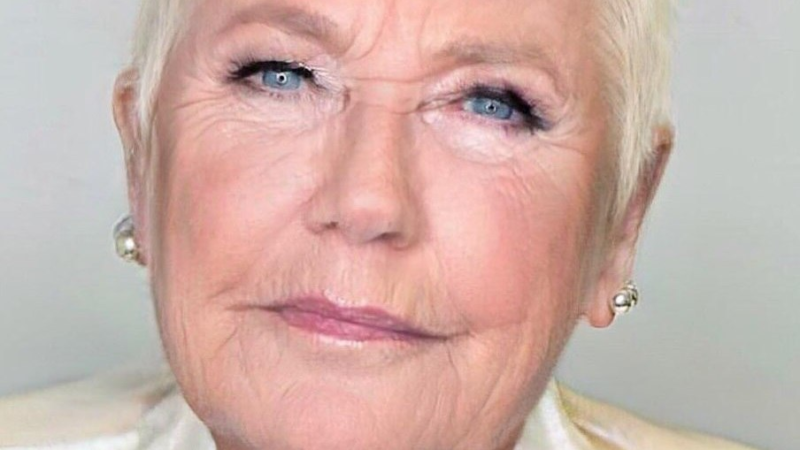 Aos 36 anos xamã anúncia namoro com …Ver mais