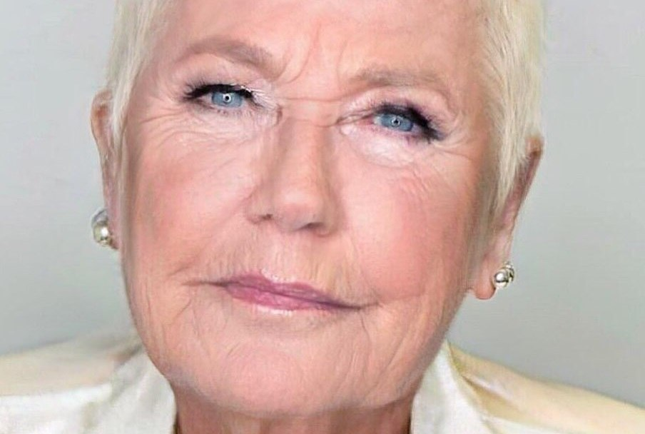 Aos 36 anos xamã anúncia namoro com …Ver mais