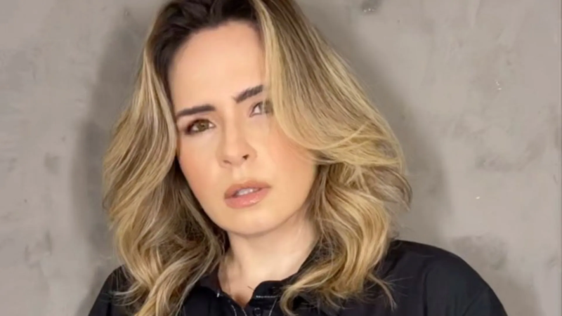 Atitude de Ana Paula no Velório do Seu Pai Assustou a Todos: ‘Arran…Ver mais