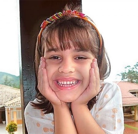 Após 18 anos ele abriu o Túmulo de Isabella Para Arrancar Sua…Ver mais