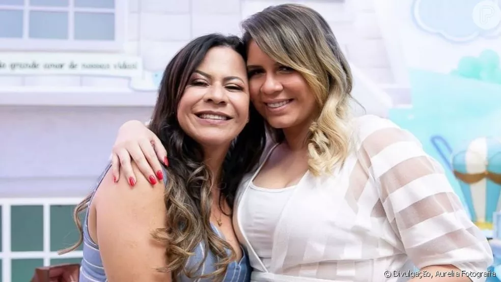 Mãe de Marília Mendonça abri Túmulo da filha Para Arrancar Sua…Ver mais